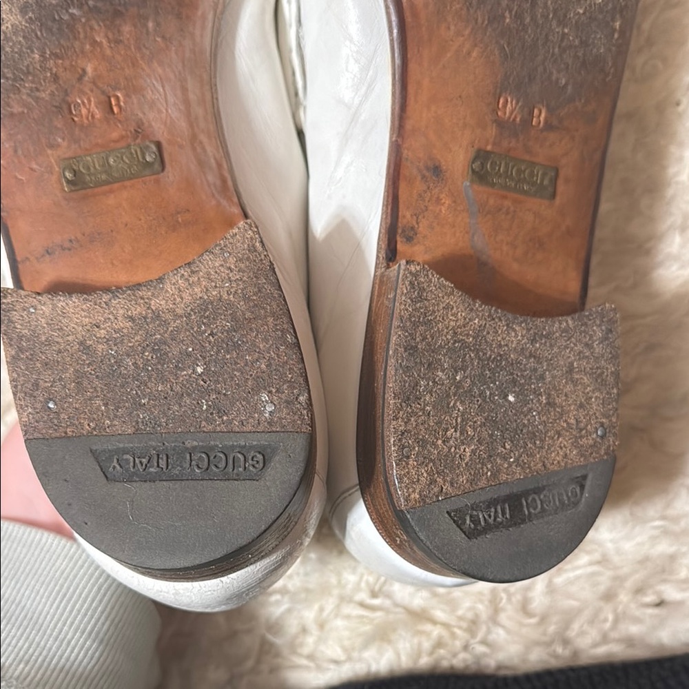 Gucci White Leather Loafers with Gold Horsebit - Picture 14 of 16